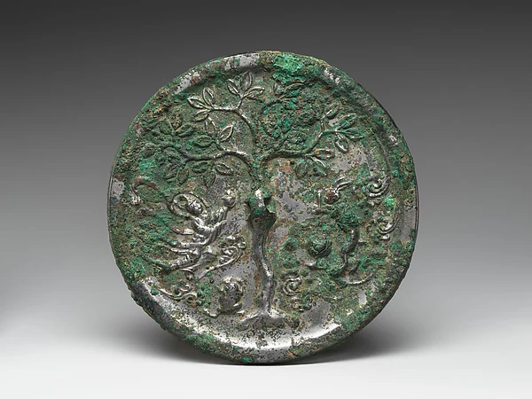 Mirror with moon goddess and rabbit